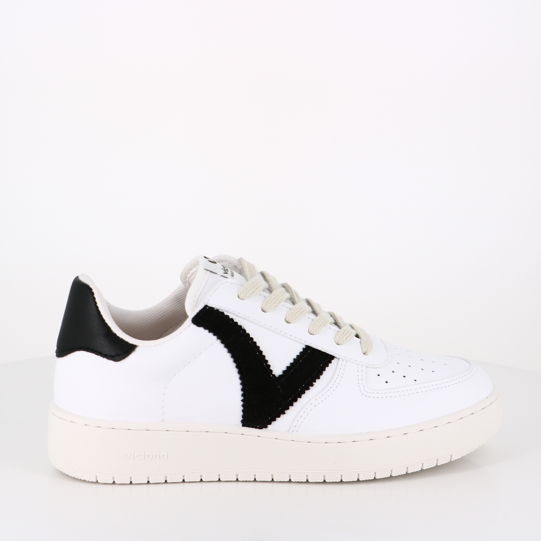 Chaussure victoria noir outlet
